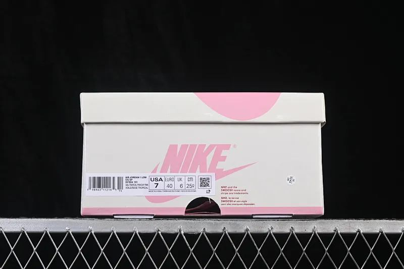All categories Air Jordan Jordan series basketball shoes Air Jordan 1 Low ZG version Travis Scott x Air Jordan 1 Low OG AJ1 Joe 1 undercut low top full head layer IQ7604-101